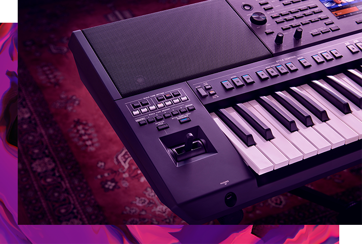 O teclado Yamaha Arranger Workstation, modelo PSR-A5000, inclui joystick e afinador de escala.