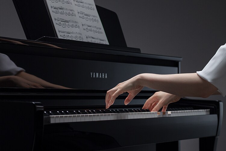 Yamaha Clavinova CLP-745