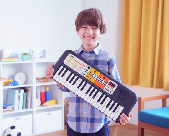 Yamaha PSS-F30 Teclado Infantil 120 Sons 114 Estilos 20 Músicas