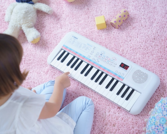 Teclado Infantil Mini Remie PSS E30 com 37 Teclas Yamaha - Samba