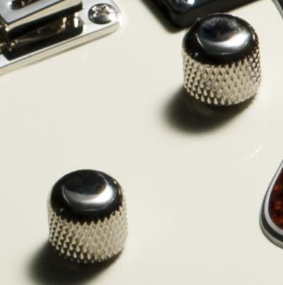 "Push-pull" coil-split no botão de tonalidade 