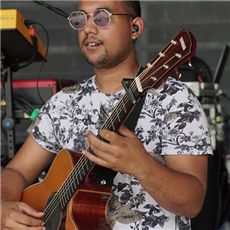 Phelipe Ferreira Yamaha Guitar Artist